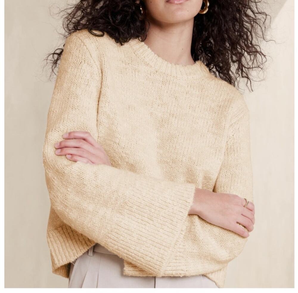 Banana Republic Bell Sleeve Slub Knit Cropped Sweater Cream S